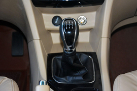 2016款宝骏730 1.8L手动豪华型