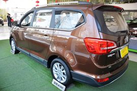 2016款宝骏730 1.8L手动豪华型