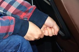 后排腿部空间