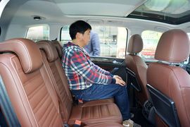 后排空间