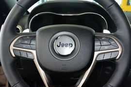 2015款Jeep大切诺基3.0L舒享导航版