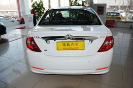 2015款比亚迪F3 1.5L全新节能版手动尊贵型