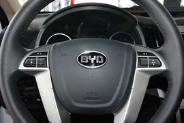 2016款比亚迪e5 300豪华型