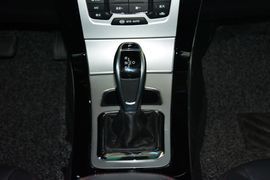 2016款比亚迪e5 300豪华型