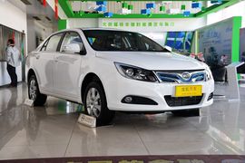 2016款比亚迪e5 300豪华型