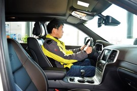 2016款Jeep大切诺基3.6L豪华导航版