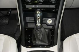 2016款大众途安L 280TSI DSG舒适版