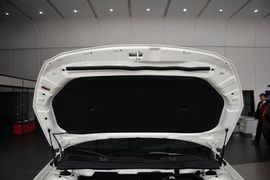 2013款起亚凯尊2.4L商务天窗版