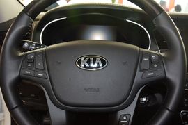 2013款起亚凯尊2.4L商务天窗版