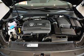 2016款大众帕萨特330TSI DSG尊荣版