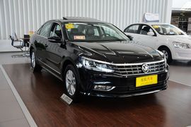 2016款大众帕萨特330TSI DSG尊荣版