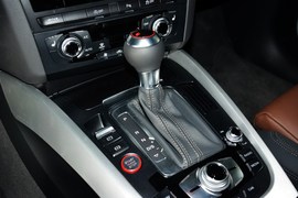 2015款奥迪SQ5 3.0TFSI quatrro