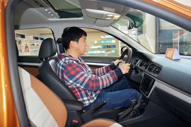 2016款大众朗境230TSI DSG豪华版