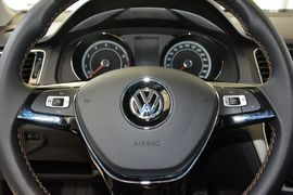 2016款大众朗境230TSI DSG豪华版