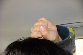 后排头部空间