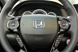 2016款本田雅阁 2.4L CVT智尊版