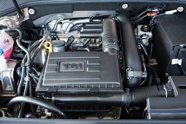 2016款大众帕萨特280TSI DSG尊荣版