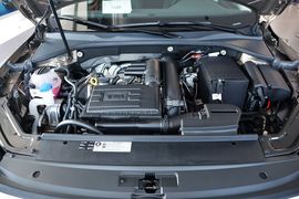 2016款大众帕萨特280TSI DSG尊荣版