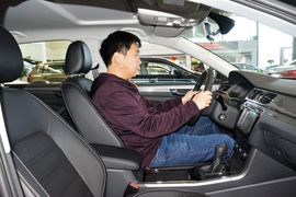 2016款大众帕萨特280TSI DSG尊荣版