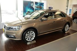 2016款大众帕萨特280TSI DSG尊荣版