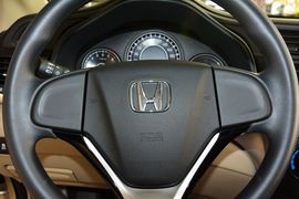 2016款本田凌派1.8L CVT舒适版