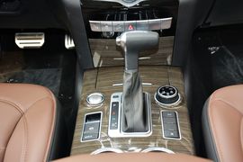 2016款哈弗H9 2.0T豪华型7座版