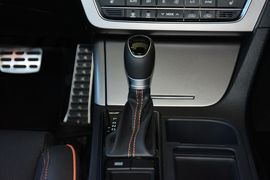 2015款现代索纳塔九 1.6T GX舒适型