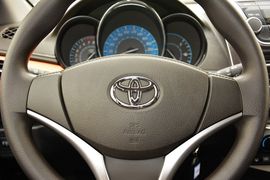 2016款丰田YARiS L 致炫 1.5E自动劲速版