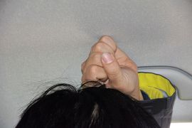 后排头部空间