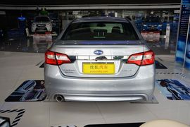 2016款斯巴鲁力狮2.5L全驱荣耀版
