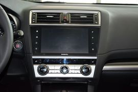 2016款斯巴鲁力狮2.5L全驱荣耀版