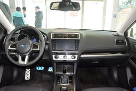 2016款斯巴鲁力狮2.5L全驱荣耀版