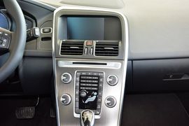 2016款沃尔沃XC60 2.0T T5 AWD智远版