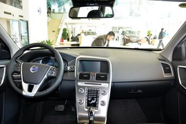 2016款沃尔沃XC60 2.0T T5 AWD智远版