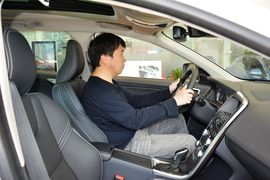2016款沃尔沃XC60 2.0T T5 AWD 智驭版