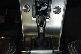 2016款沃尔沃XC60 2.0T T5 AWD 智驭版