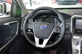 2016款沃尔沃XC60 2.0T T5 AWD 智驭版