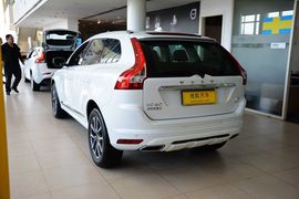 2016款沃尔沃XC60 2.0T T5 AWD 智驭版