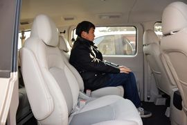 后排空间