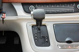2016款上汽大通MAXUS G10 2.0T自动精英版