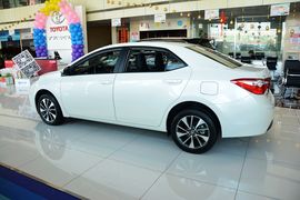 2016款丰田雷凌1.8GS CVT精英版