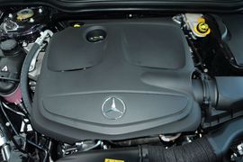 2016款奔驰CLA260 4MATIC