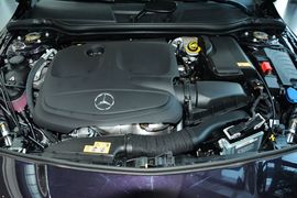 2016款奔驰CLA260 4MATIC
