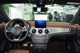 2016款奔驰CLA260 4MATIC
