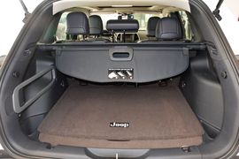 2016款Jeep自由光2.4L领先版