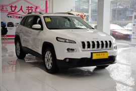 2016款Jeep自由光2.4L领先版