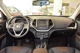 2016款Jeep自由光2.4L领先版