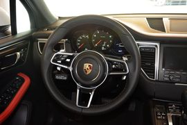 2016款保时捷Macan 2.0T