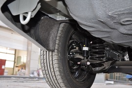 福特嘉年华三厢1.3L手动风尚型