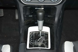 2016款三菱翼神1.8L CVT黑白复刻版